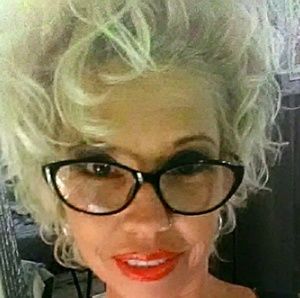 Meet your Posher, Monica